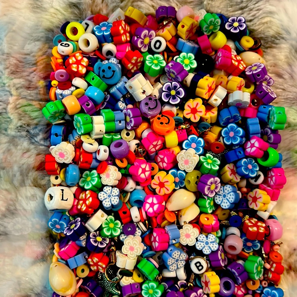 Bead confetti